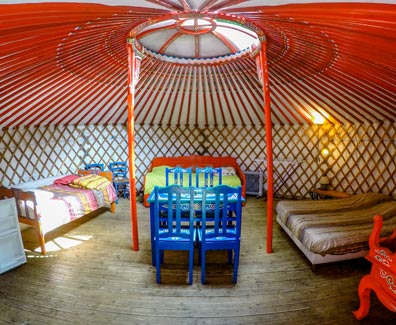 intérieur yourtes Bretagne